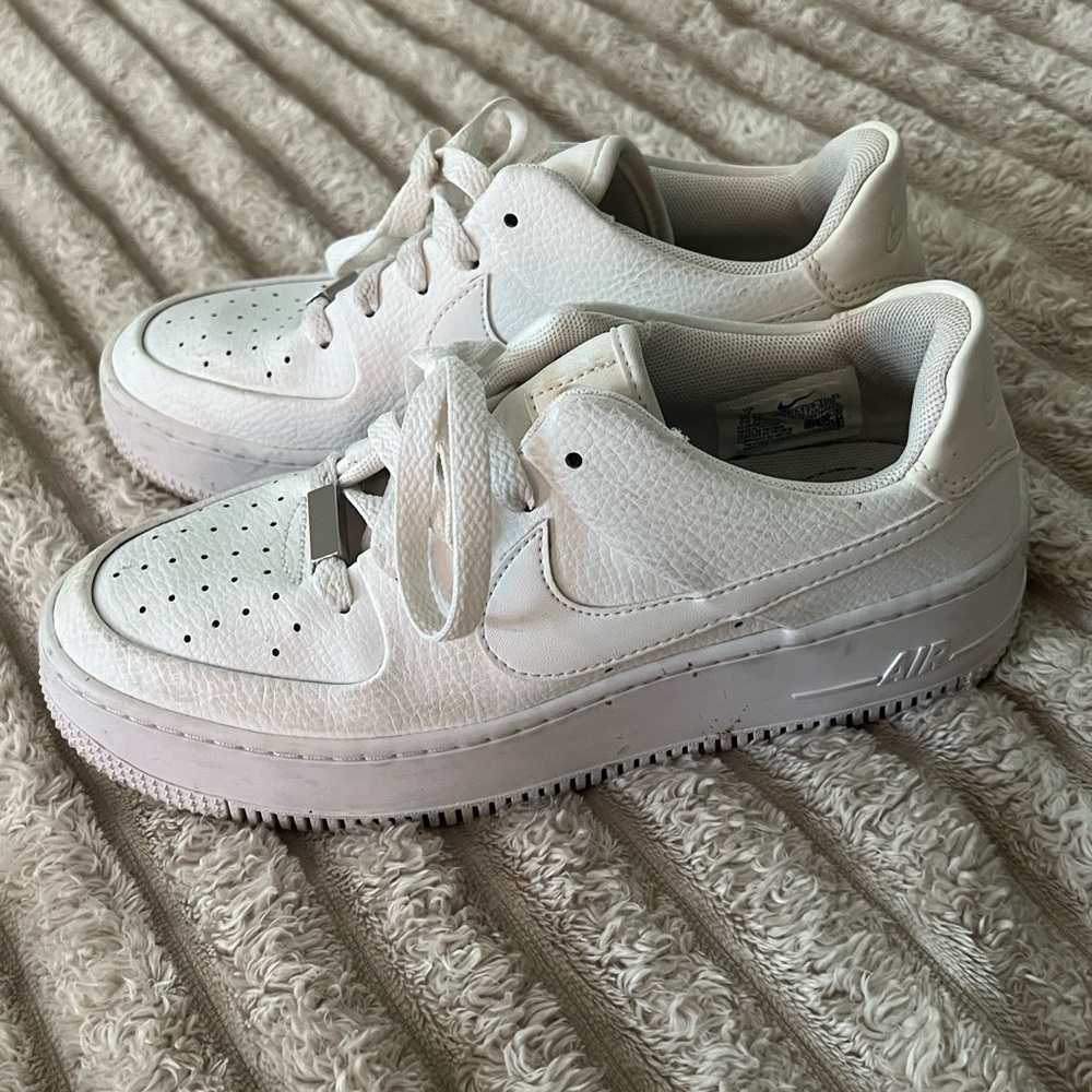Platform NIKE Air Force 1’s - Picture 2 of 7